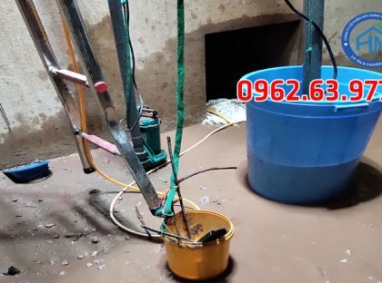 Thau rửa bể nước ngầm tại Hoàng Mai