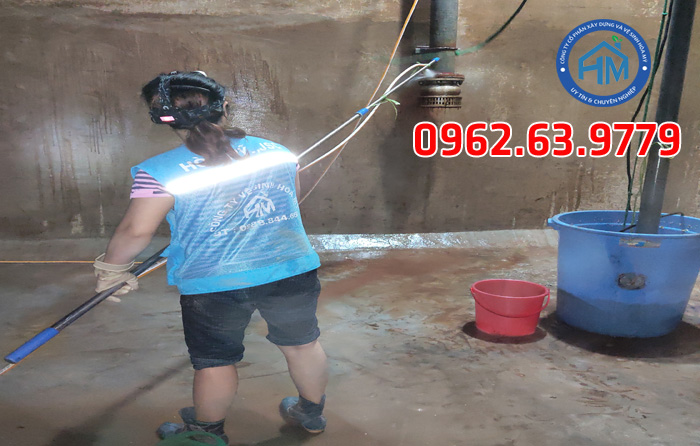 vệ sinh bể nước ngầm chung cư